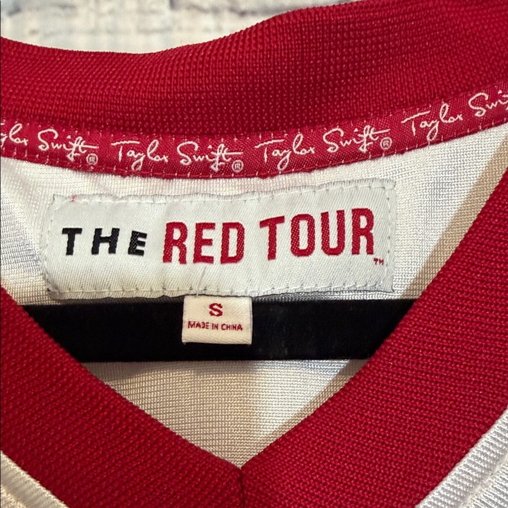 Hey Swifties! Taylor Swift 2013 The Red Tour White and Red Embriodered Jersey - Picture 6 of 9